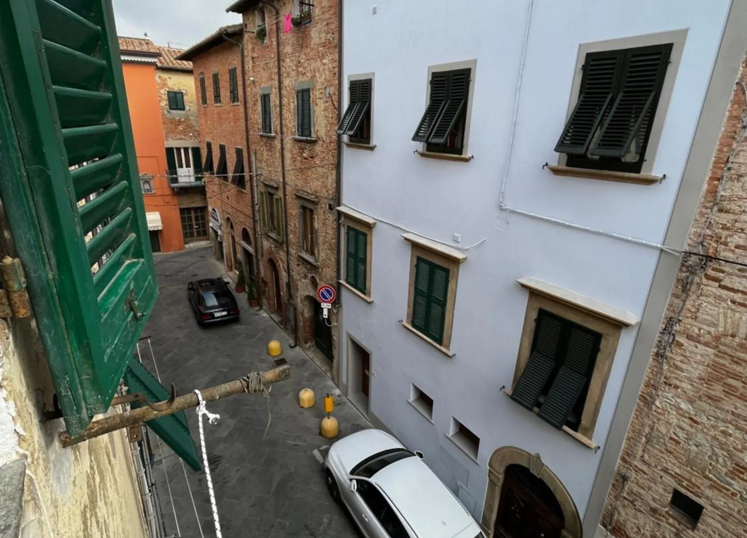 Turquoise Rose Apartment Peccioli