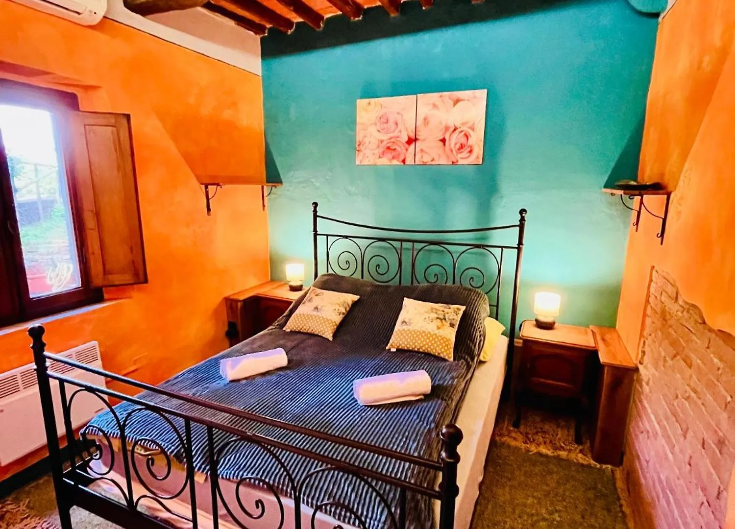 Turquoise Rose Apartment Peccioli 0*,  Italia