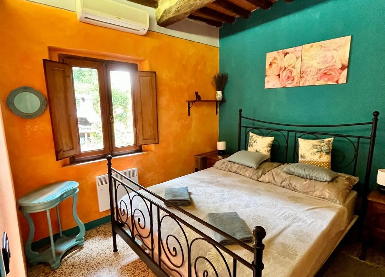 Turquoise Rose Apartment Peccioli